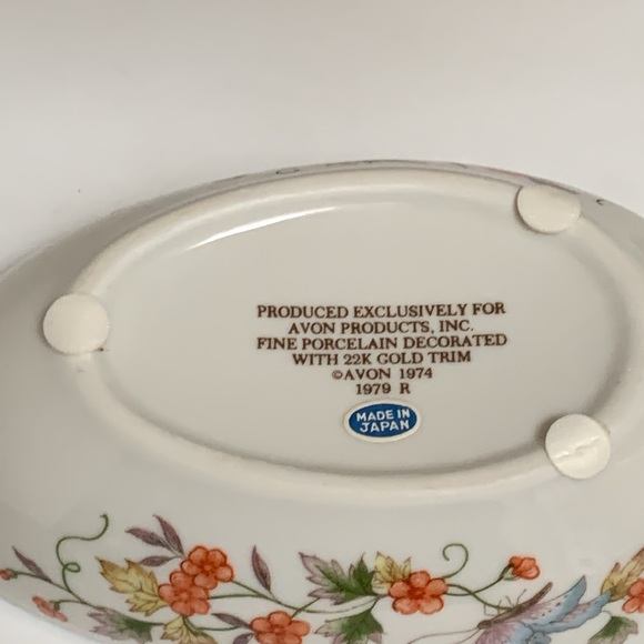 NOS 1979 AVON BUTTERFLY FANTASY Porcelain Treasure Egg Trinket Box 22K Gold Trim - Picture 5 of 8